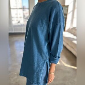 LE BON SHOPPE Sunday Tee in Ocean Size Small